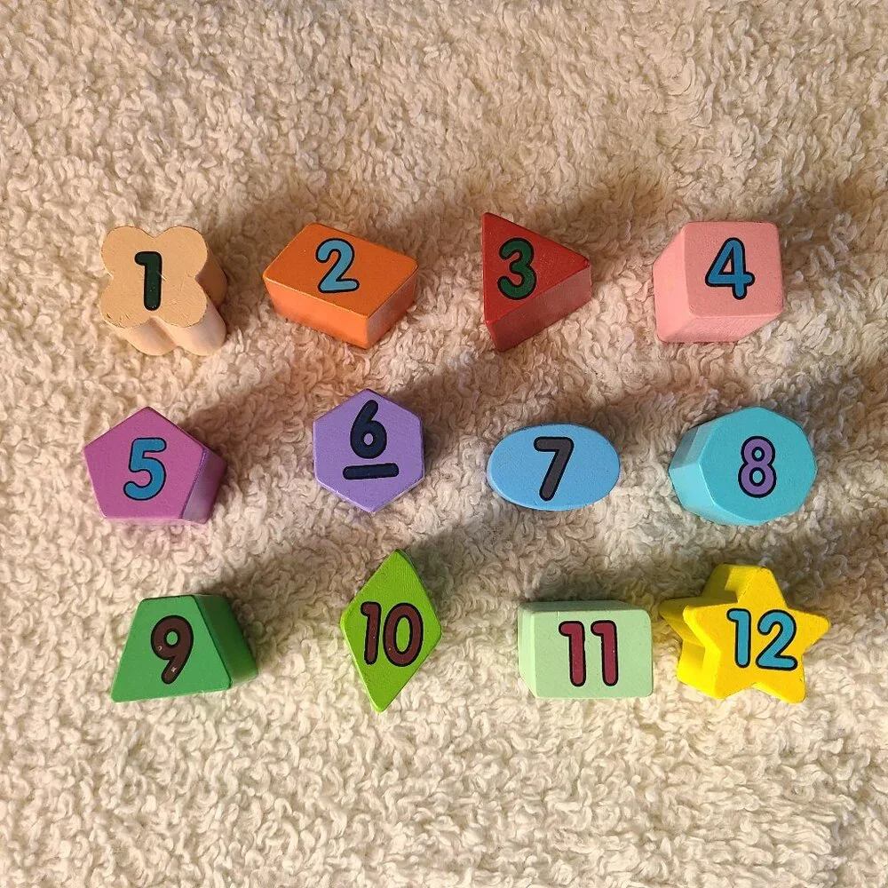 5/$30 Melissa & Doug Shape Sorting Clock
